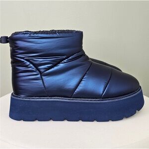 Portland Shiny metallic navy Platform Puffer Boots size 8